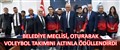 BELEDİYE MECLİSİ, OTURARAK VOLEYBOL TAKIMINI ALTINLA ÖDÜLLENDİRDİ